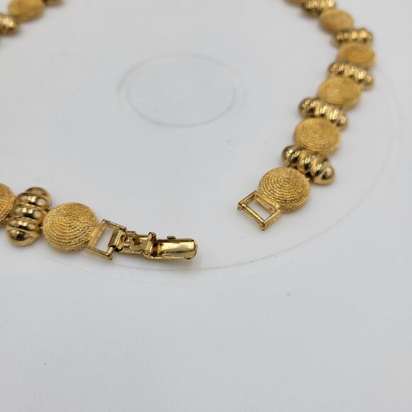 Vintage Button Beehive Choker Necklace 18" Matte Gold Tone Swirled Textured - Picture 7 of 14